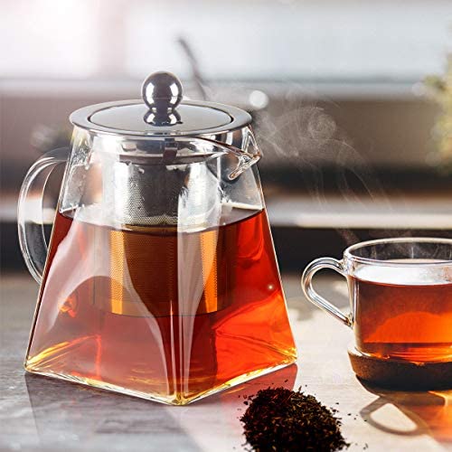 Teiera con filtro per tè e tisane.